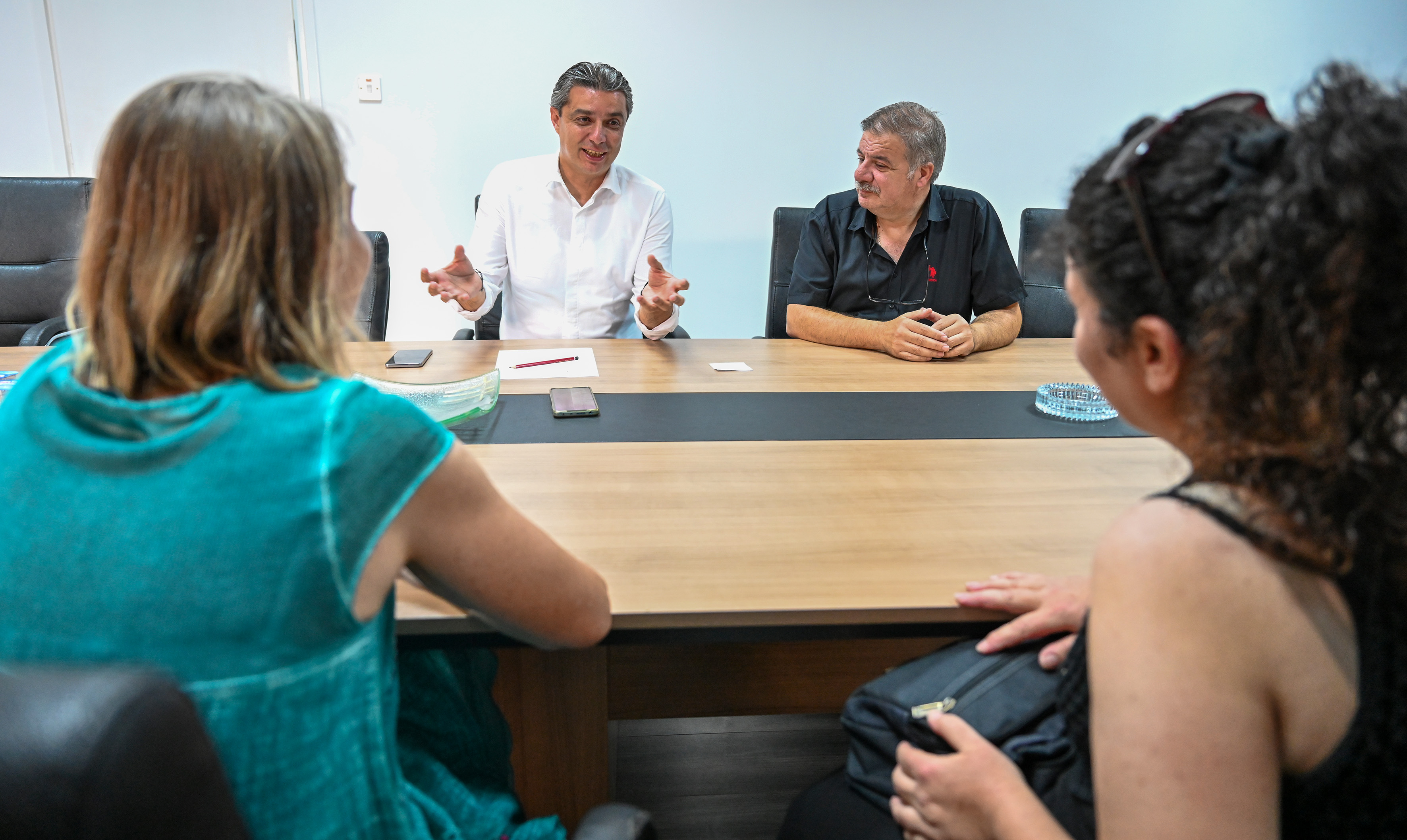 DP Milletvekili adayı Serhan Aktunç, Sessiz Kullar derneği yetkilileriyle görüştü (2)