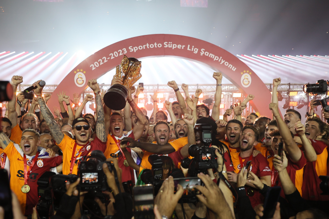 son-dakika-galatasaray-2022-23-sezonu-15996305_3292_m