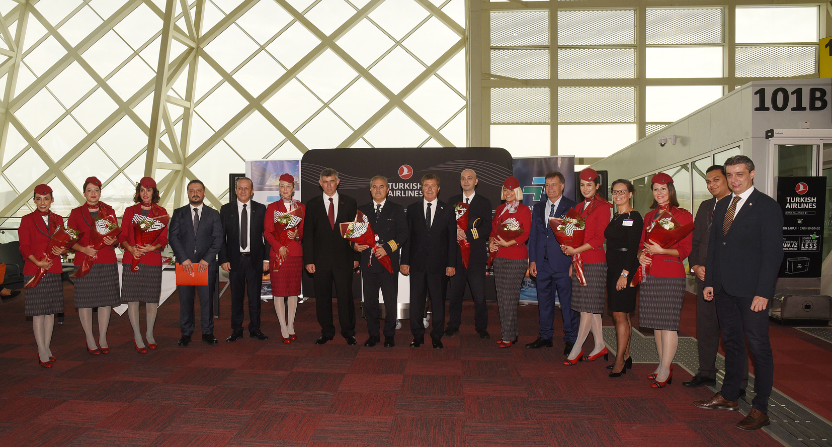 ercan-buyuk-ucak-protokol-karsilama-toreni-1-ero--3-