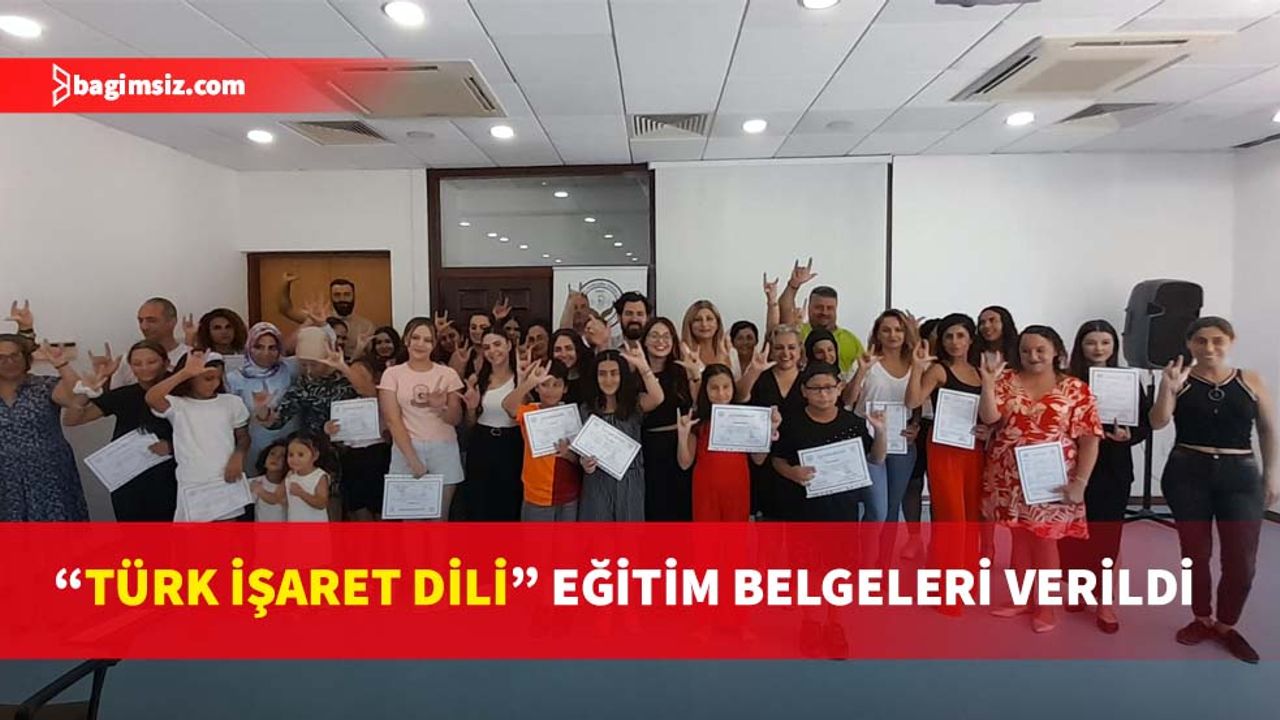 KİKEV, Türk İşaret Dili eğitimleri alan yetişkinlerle, kurslara katılan çocuklara eğitim belgelerini verdi