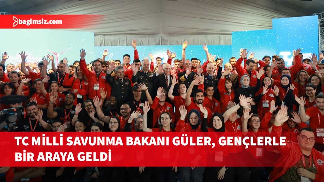 TC Milli Savunma Bakanı Güler, TEKNOFEST KKTC'de gençlerle bir araya geldi