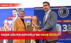 3. Kartal Kitap Fuarı'nda Yazar Gülten Dayıoğlu'na onur ödülü verildi