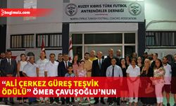 Cumhurbaşkanı Tatar, Güreşseverler Derneği’nin Ali Çerkez Güreş Teşvik Ödülü’nün ikincisini Ömer Çavuşoğlu’na verdi