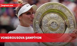 Wimbledon’ın tek kadınlar finalinde Tunuslu Ons Jabeur’ü 2-0 yenen Çek Marketa Vondrousova, şampiyon oldu