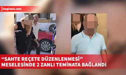    Türkeli köyünün Akdağ mevkiindeki su deposu yakınlarında çöp poşetleri içerisinde bulunan ilaçlarla ilgili tutuklanan H.K. ile H.U., yeniden mahkemeye çıkarıldı