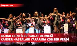 Bahar Esintileri Sanat Derneği korosu, kanser hastaları yararına “Yeni Yıl Konseri” düzenledi