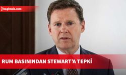 Stewart’a "iki taraf arasında denge kurduğu için" tepki gösterildi