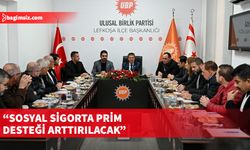 Üstel, yenilenen UBP Lefkoşa İlçe Başkanlığı'nı ziyaret etti