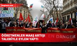 Paris'te öğretmenler maaş artışı talebiyle eylem yaptı