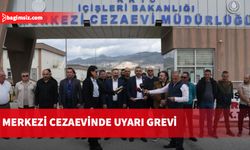 KTAMS, KAMUSEN ve KAMU-İŞ Merkezi Cezaevinde uyarı grevi yapıyor