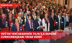 YDÜ’de yeni akademik yılın ilk dersini Cumhurbaşkanı Tatar verdi