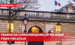 Fransa'da cumhurbaşkanlığı resmi konutuna doğru havai fişek fırlatıldı