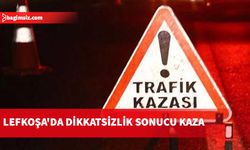 Araçla çarpıştı, sonra trafik lavhalarına ve bankanın camına çarparak durdu