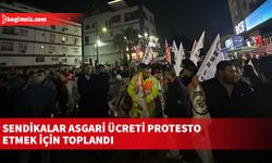 Sendikalar asgari ücreti protesto etmek için toplandı