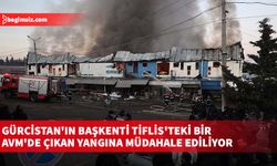 Gürcistan'ın başkenti Tiflis'teki bir AVM'de çıkan yangına müdahale ediliyor