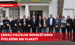 KKTC Emekli Polisler Derneği (EMPOLDER), bazı üyelerine anı plaketi takdim etti