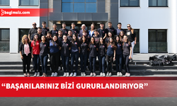 Özçınar, Kurtuluş Lisesi kız ve erkek atletizm takımını kabul etti