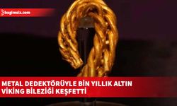 Metal dedektörüyle bin yıllık altın Viking bileziği keşfetti
