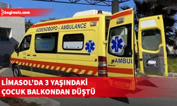 Balkondan düşen çocuk, hastaneye kaldırıldı