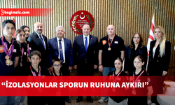 Öztürkler, Dünya İkincisi Taekwondo Milli Takımı’nı kabul etti