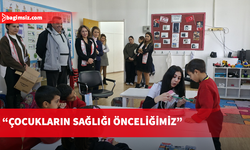 Kamu-İş’ten iki okulda eş zamanlı ağız ve diş sağlığı etkinliği