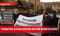 Kamuda yetkili sendikalar, Başbakan Yardımcılığı önünde eylem yaptı