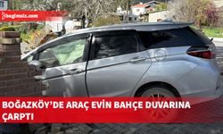 Boğazköy'deki kazada araç evin bahçe duvarına çarptı