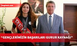 Başbakan Üstel'den Ada Kafa'ya başarı tebriği