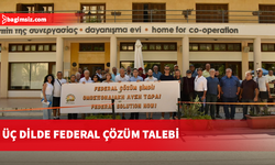 Birleşik Kıbrıs- İki Toplumlu Barış İnsiyatifi Dayanışma Evi önünde pankart açtı