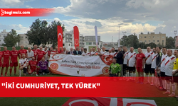 Cumhuriyet Meclisi ile TBMM futbol takımları, Kıbrıs Türklerine uygulanan izolasyon ve ambargolara karşı dostluk maçı yaptı