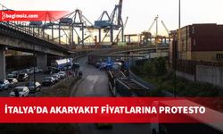 İtalya'da tır ve kamyon şoförleri akaryakıt fiyatlarını protesto ediyor