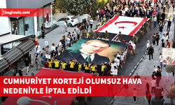 Cumhuriyet korteji olumsuz hava nedeniyle iptal edildi