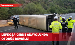Lefkoşa-Girne anayolunda otobüs devrildi: Yaralılar var