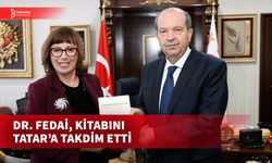 DR. LÜTFİYE FEDAİ, “EĞİTİMDE ÖĞRENEN ÖRGÜTLER” KİTABINI CUMHURBAŞKANI TATAR’A SUNDU  