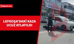 Üçlü dönüş yapmak isterken, motorlu polise çarptı