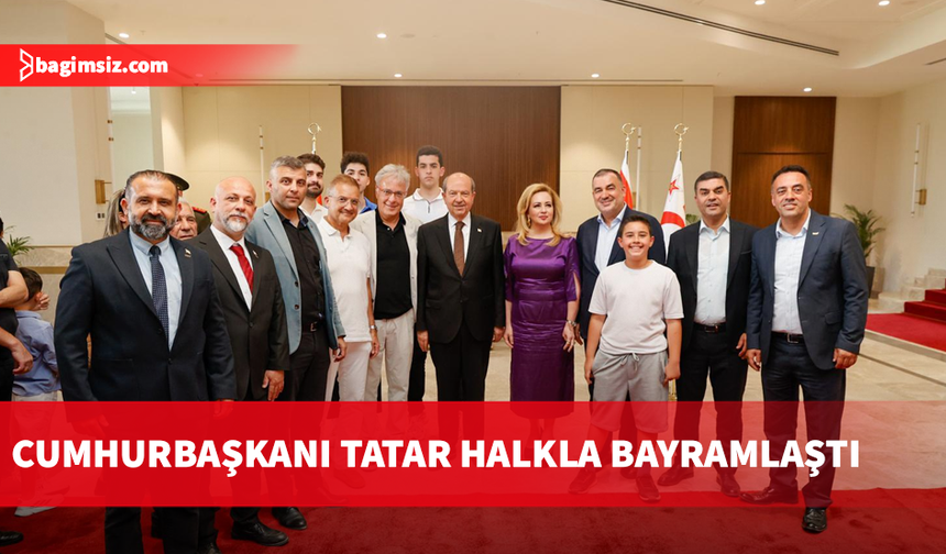Ersin Tatar ve eşi Sibel Tatar, Kurban Bayramı’nın birinci gününde devlet erkanı ve halkla bayramlaştı