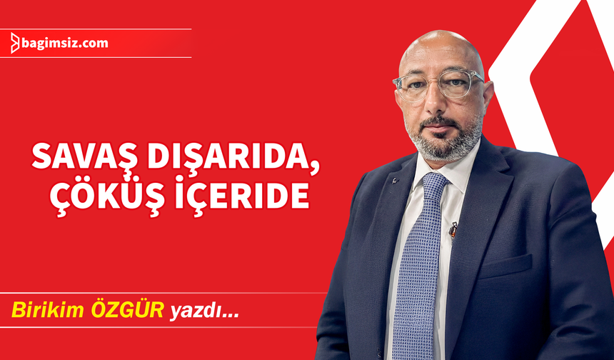 Savaş Dışarıda, Çöküş İçeride