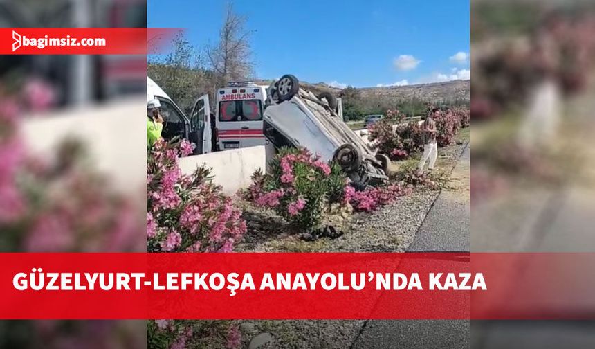 İki aracın karıştığı kazada araç orta refüje savruldu