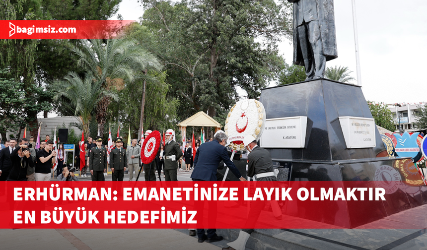 Erhürman, 29 Ekim Cumhuriyet Bayramı nedeniyle Lefkoşa Atatürk Anıtı önünde düzenlenen törene katıldı